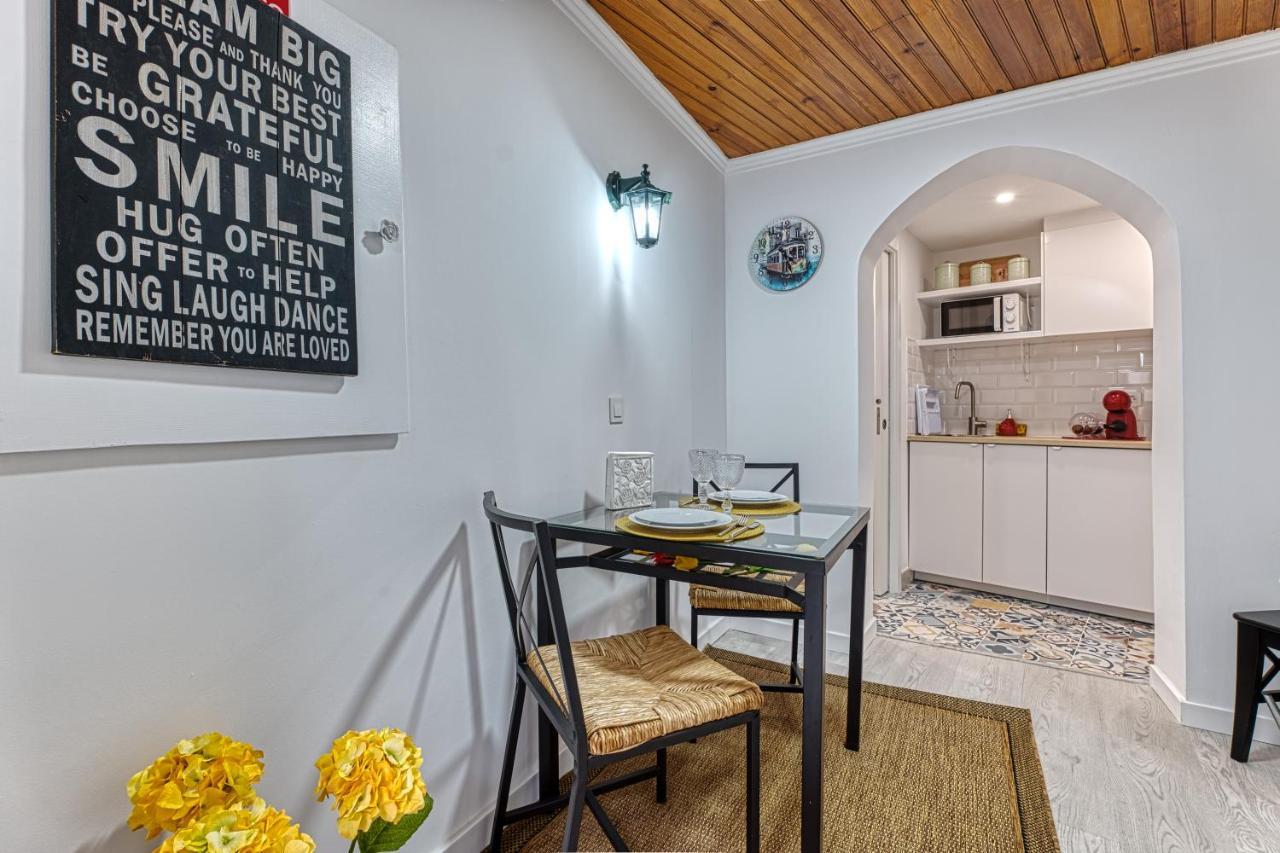 Alfama Rose Apartment Lisbon Luaran gambar